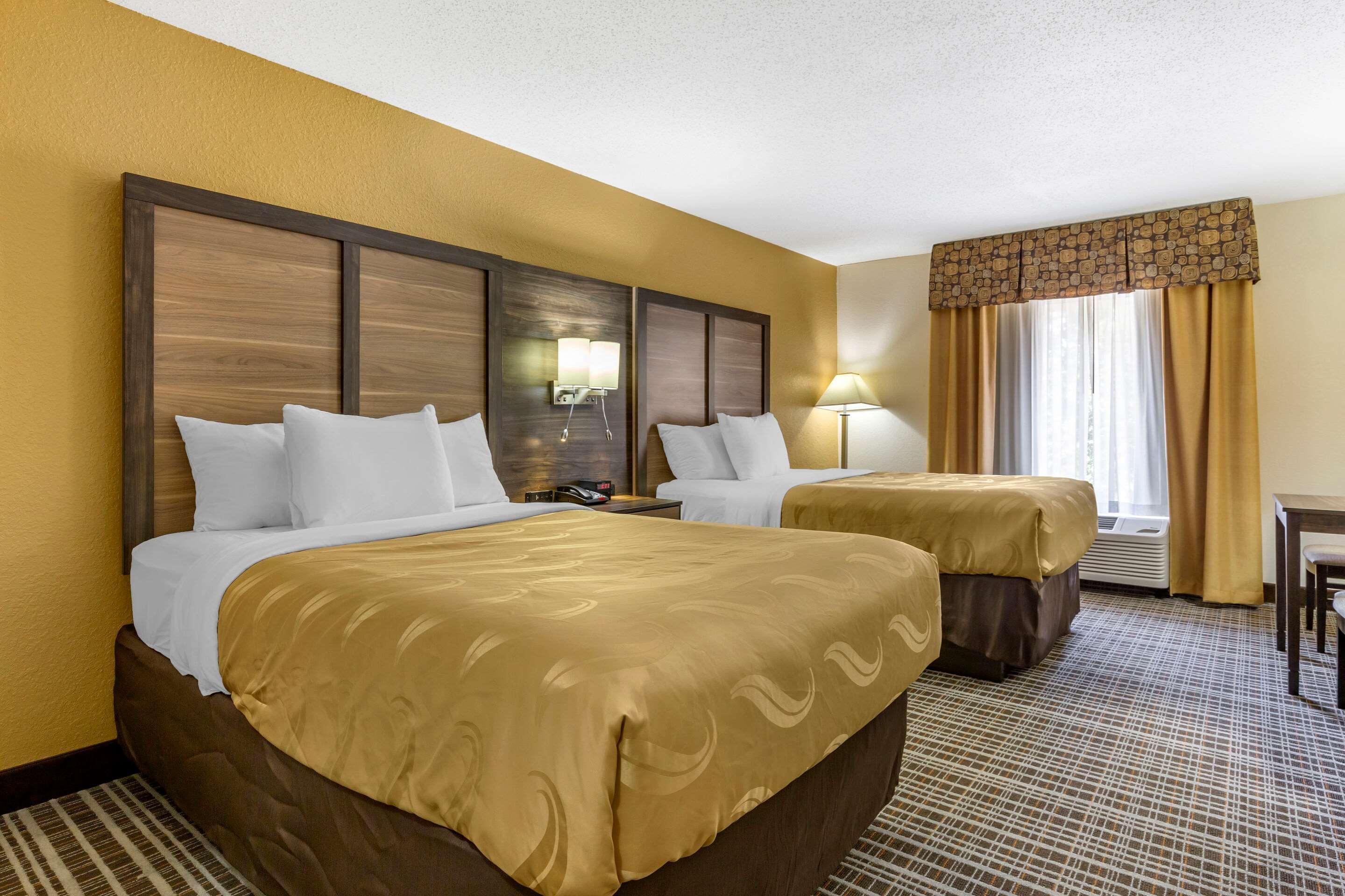 Quality Inn & Suites - Greensboro-High Point Extérieur photo