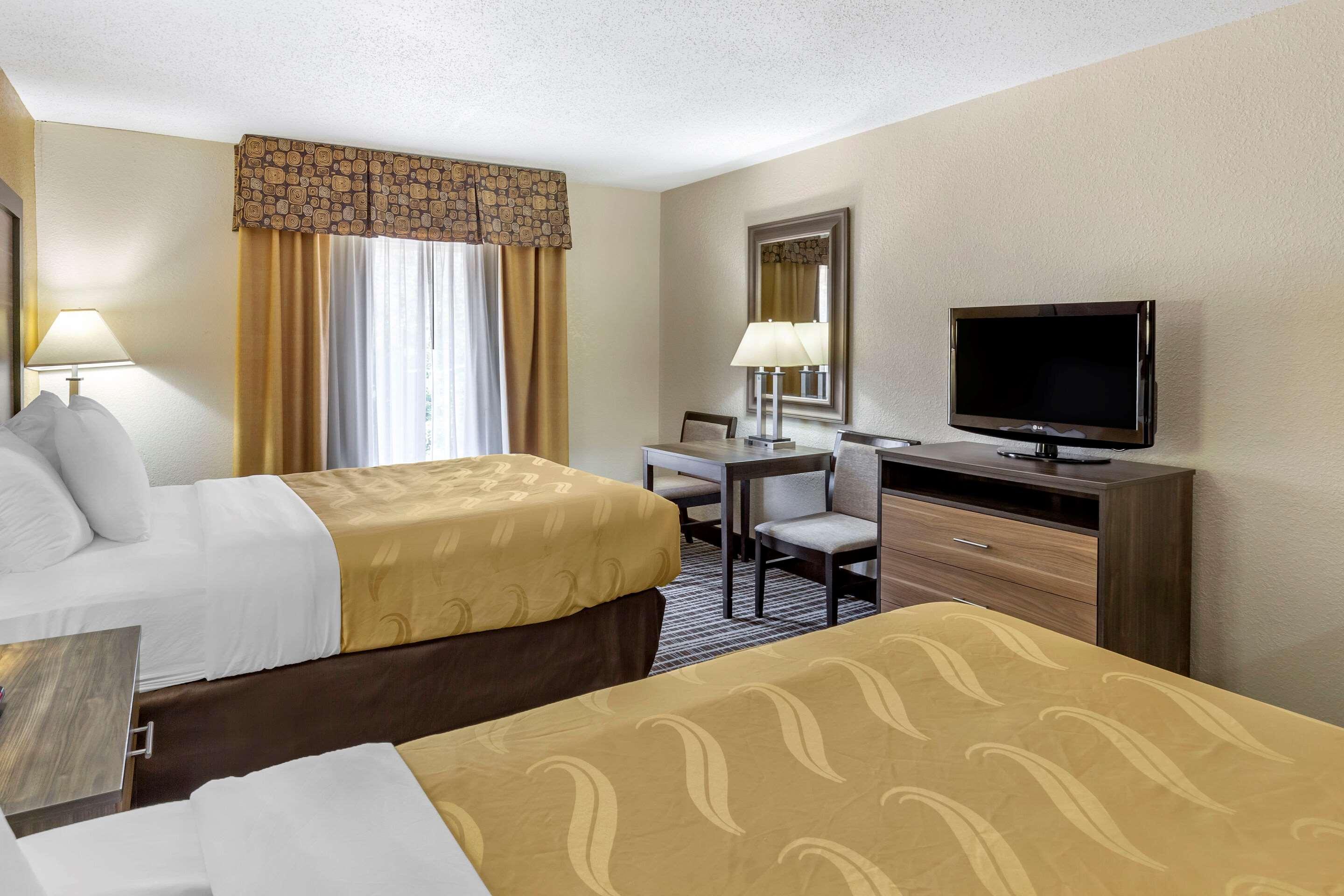 Quality Inn & Suites - Greensboro-High Point Extérieur photo