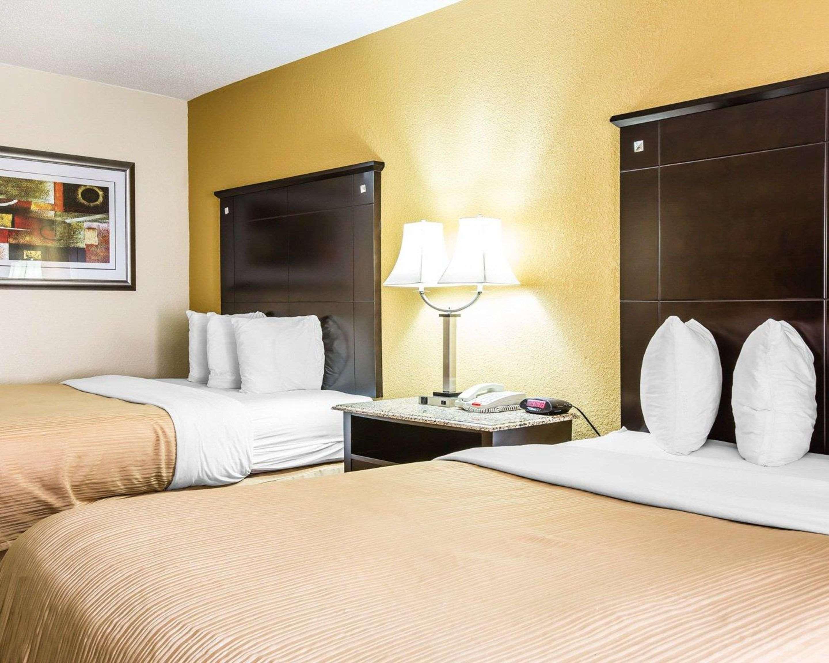 Quality Inn & Suites - Greensboro-High Point Extérieur photo