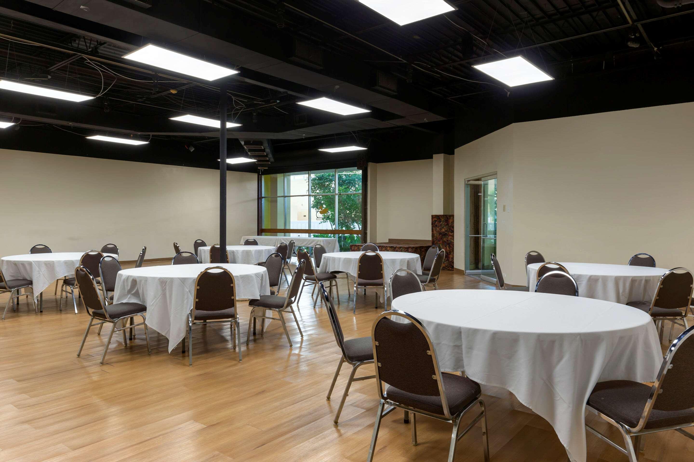 Quality Inn & Suites - Greensboro-High Point Extérieur photo