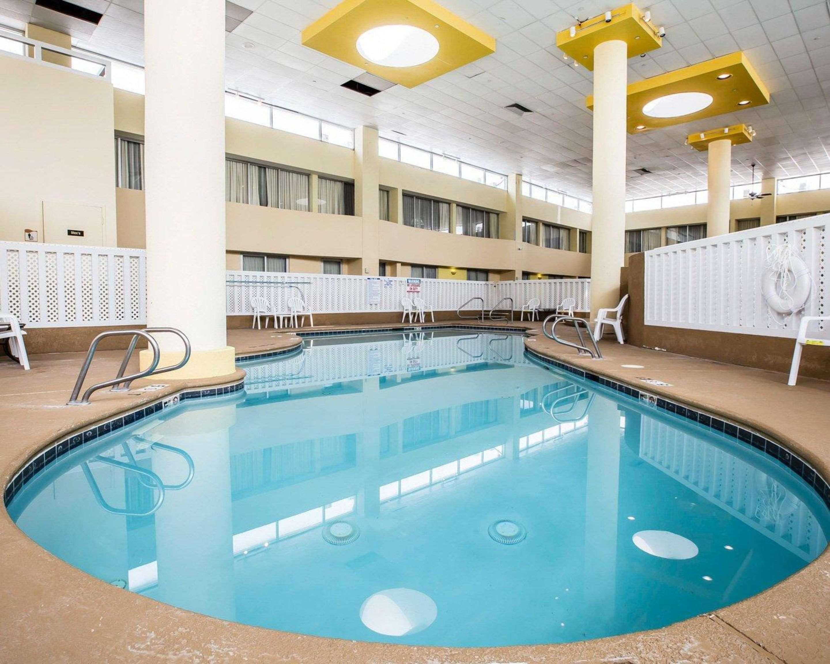 Quality Inn & Suites - Greensboro-High Point Extérieur photo