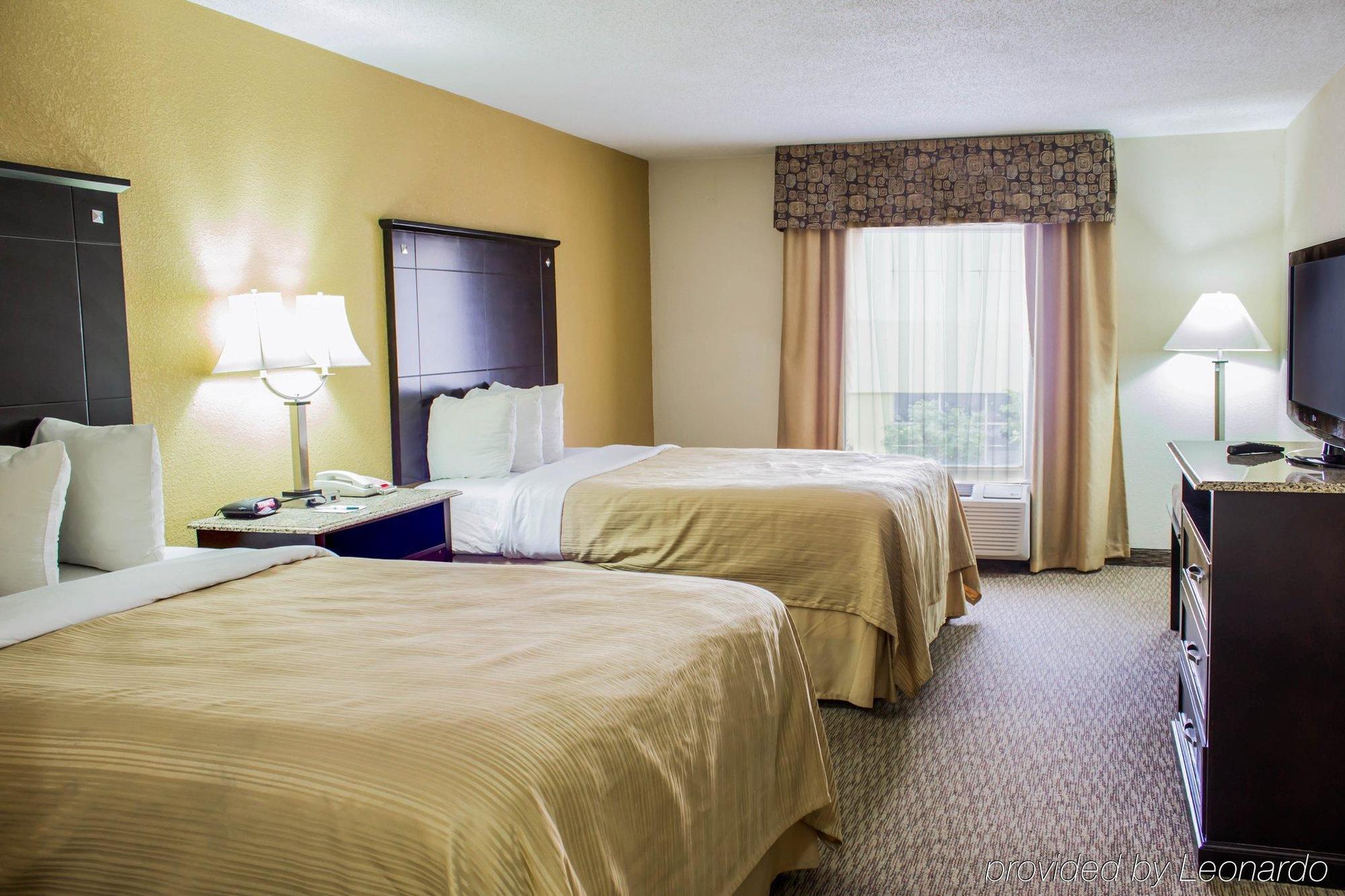 Quality Inn & Suites - Greensboro-High Point Extérieur photo